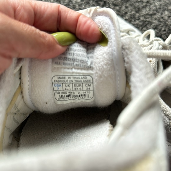 vintage Reeboks - Picture 3 of 4